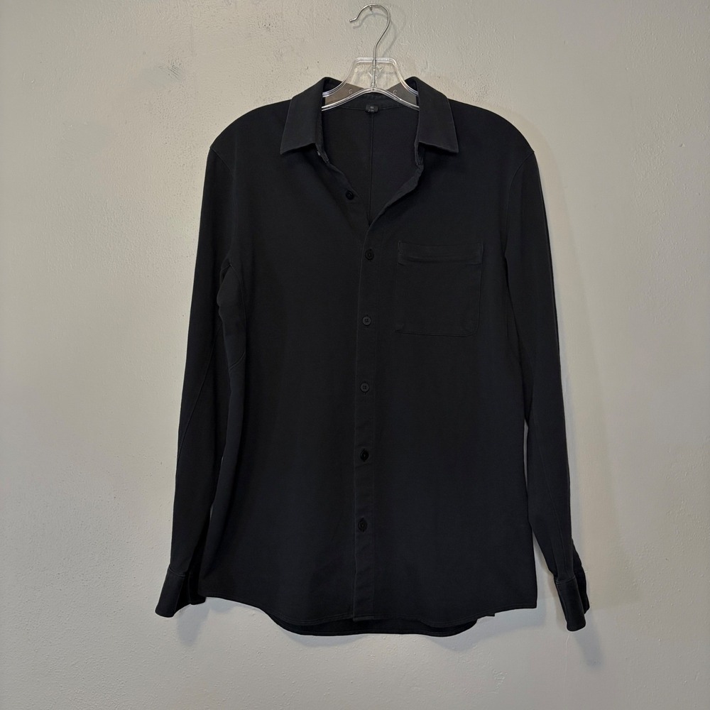 Lululemon Mens Long Sleeve Button Down Shirt Black Pique Knit Small Pocket Tech